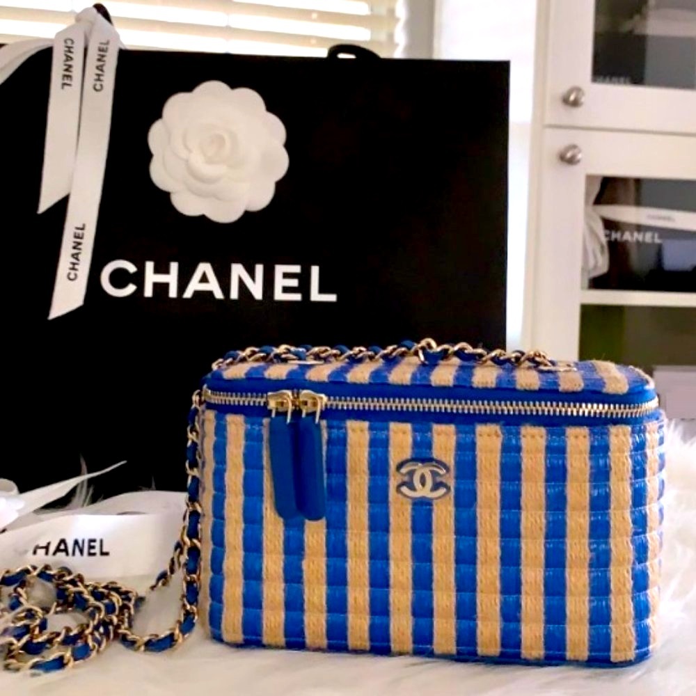 NEW Chanel 21P Raffia Jute Straw Striped Vanity Case on Chain Blue Beige Bag